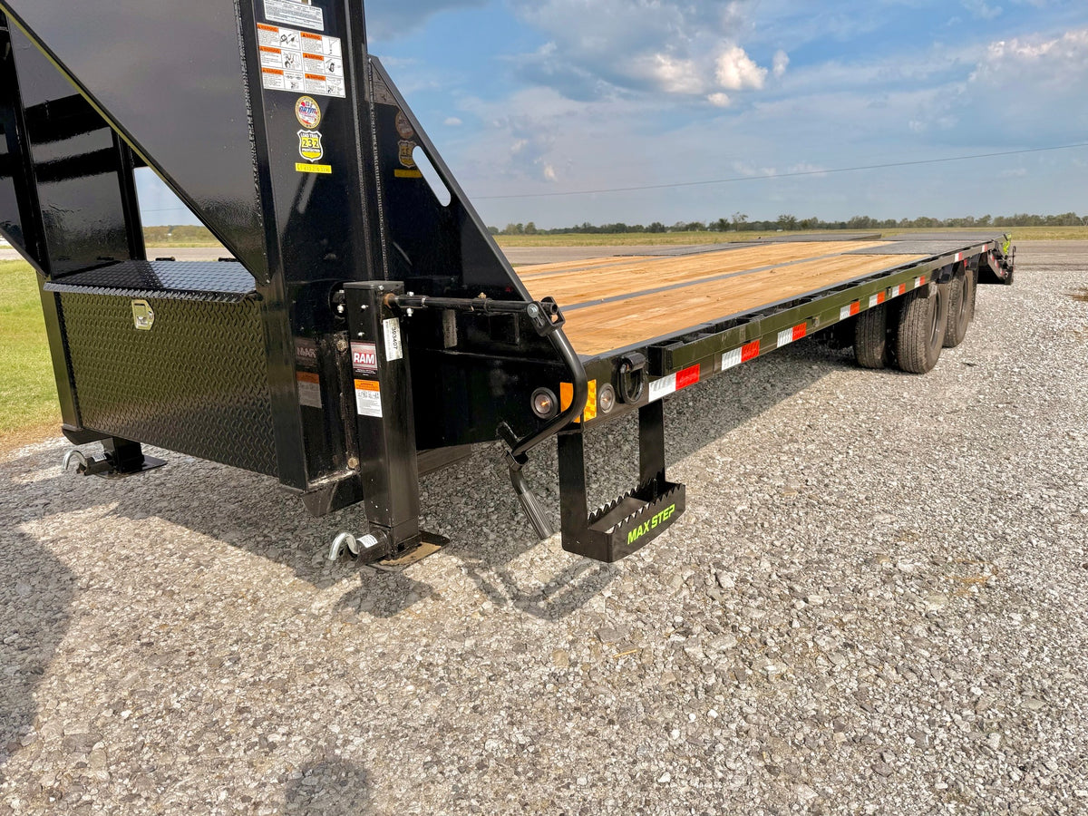 2027 Load Trail 102x28 24K Low-Pro GN Deckover Trailer #3407